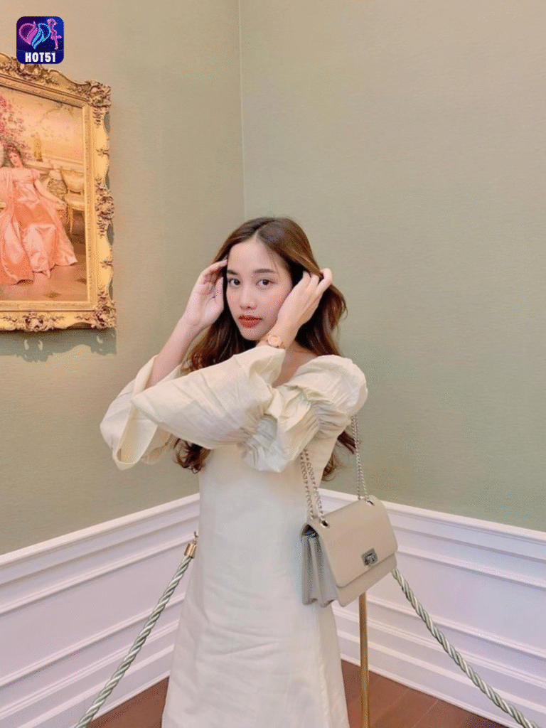 Hot51 App Stunning Beautiful Live Đỉnh Cao VN 2 Beautiful girl live stream on Hot51 app