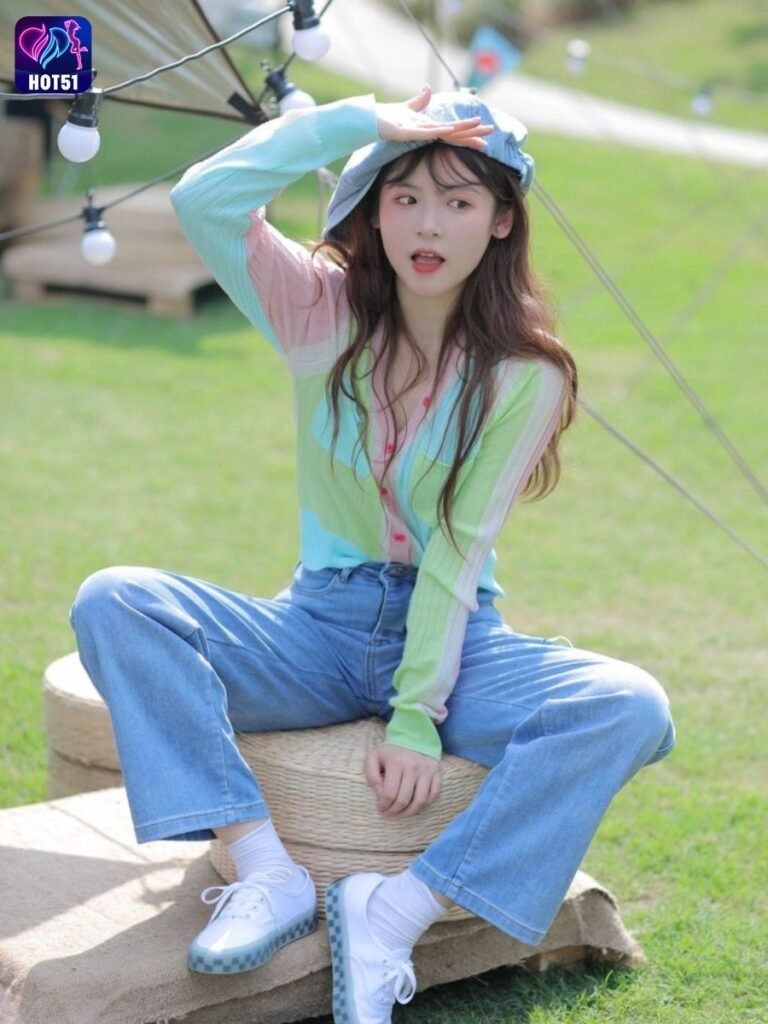 Tải Hot51 Beautiful Stunning App live chat kiếm tiền 3 Beautiful Girl Livestream on Hot51 app