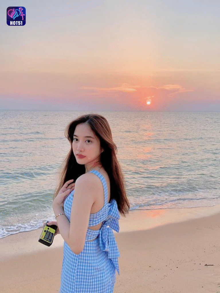 Hot51 Beautiful Stunning live hot Việt Nam 2 Beautiful girl live stream on Hot51 app