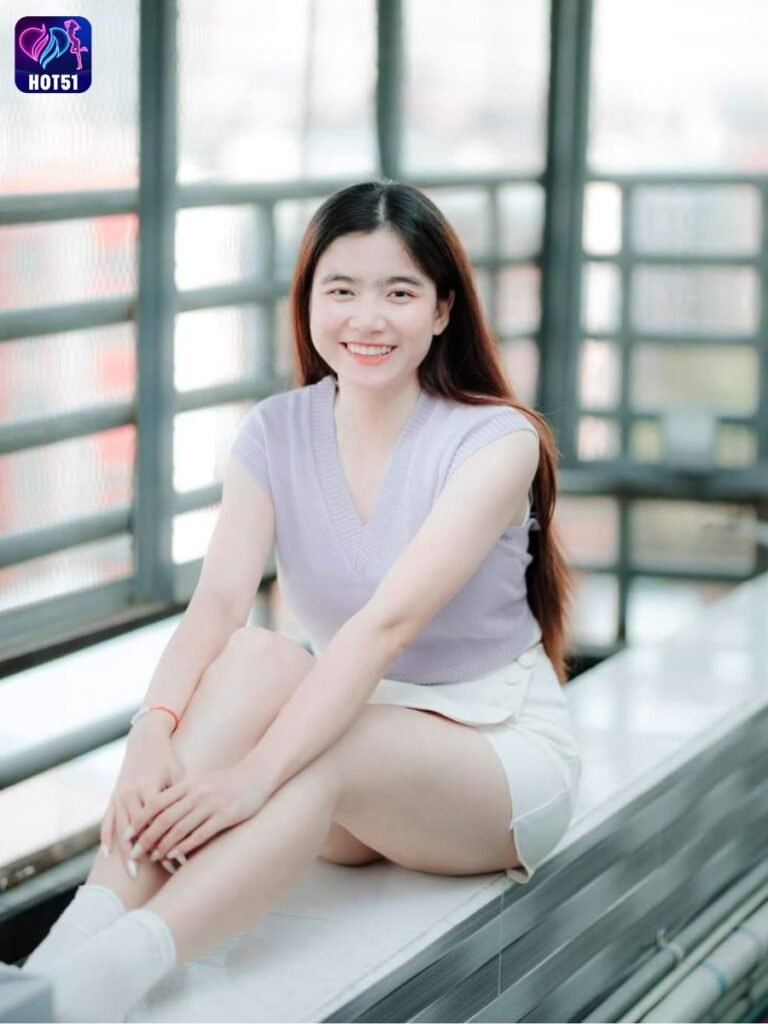 Beautiful Stunning Hotlive cùng Hot51 app mới nhất 1 Beautiful Girl Livestream on Hot51 app